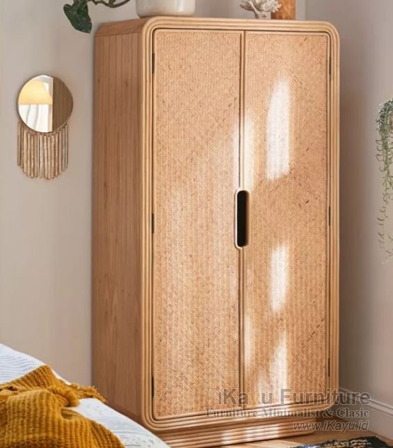 Lemari Pakaian Rotan Retro Kayu Sungkai