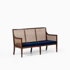 Bangku Rotan Model Klasik