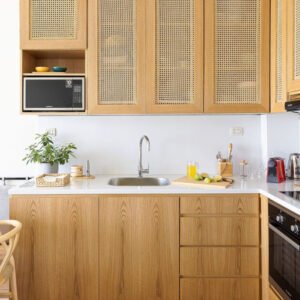 Kitchen Set Minimalis Kayu Jati Kombinasi Rotan Natural