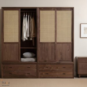 Lemari Pakaian Pintu Rotan Kayu Jati
